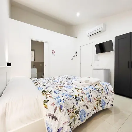 D Annunzio House Bed & Breakfast 3*