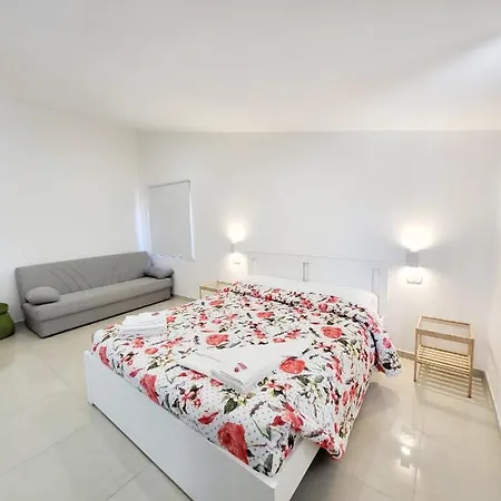 Bed & Breakfast D Annunzio House Martinsicuro