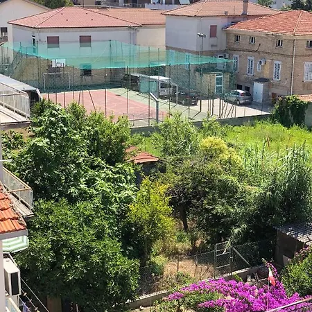 D Annunzio House Alojamento de Acomodação e Pequeno-almoço
