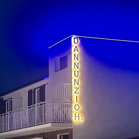 D Annunzio House 4*