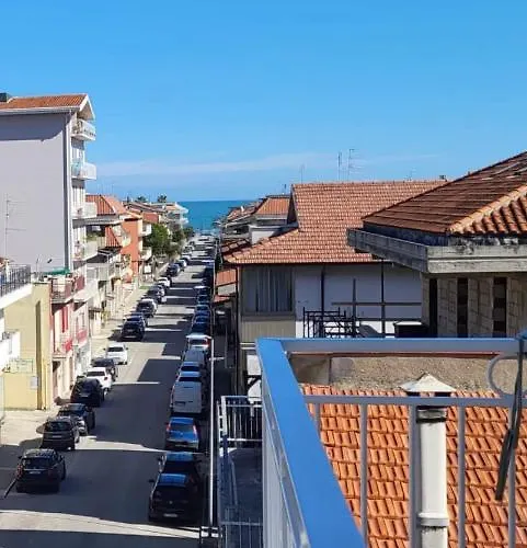 D Annunzio House فندق مبيت وإفطار 3*